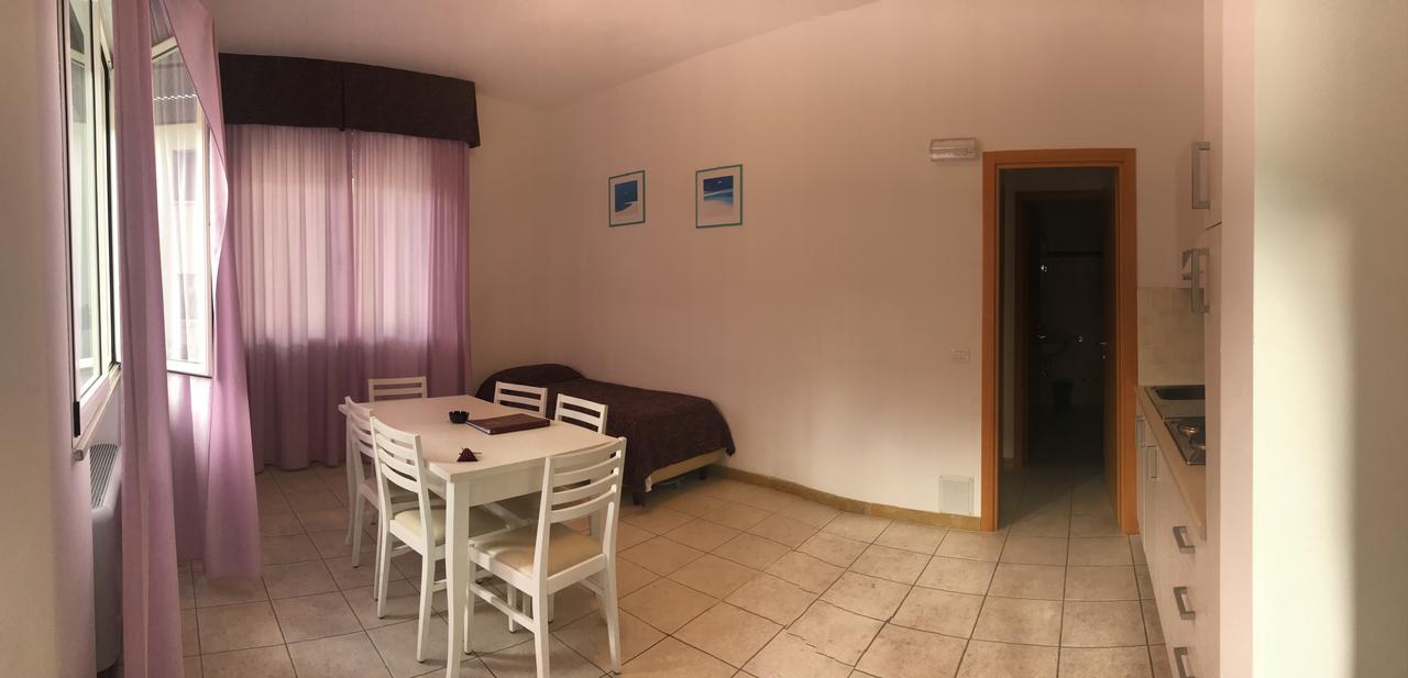 Roma Suite Apartments Червия Экстерьер фото