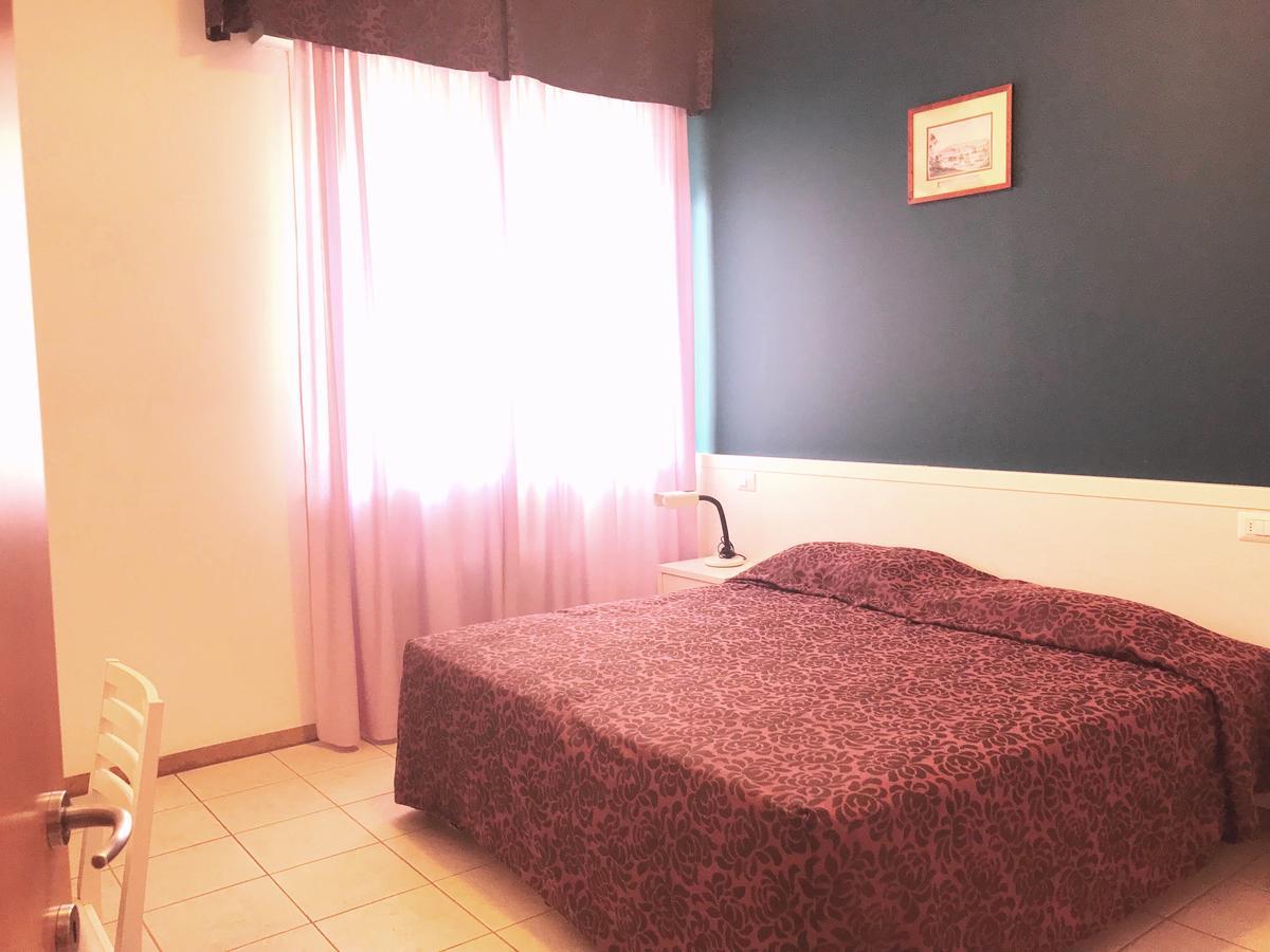 Roma Suite Apartments Червия Экстерьер фото