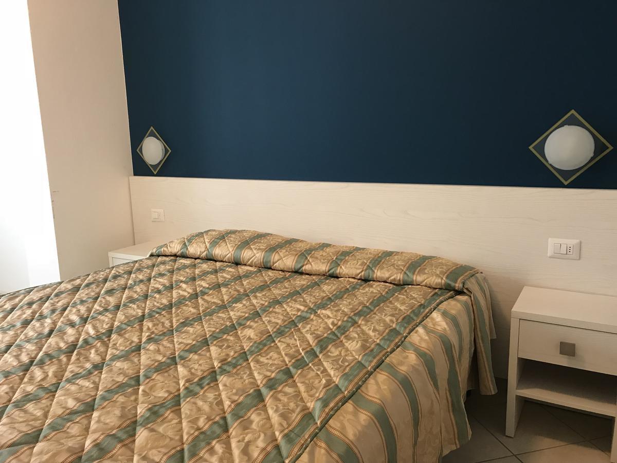 Roma Suite Apartments Червия Экстерьер фото